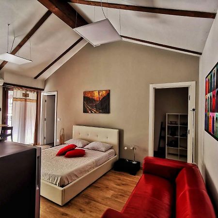 Regis B&B Appartamenti Centro Storico Chivasso Eksteriør billede